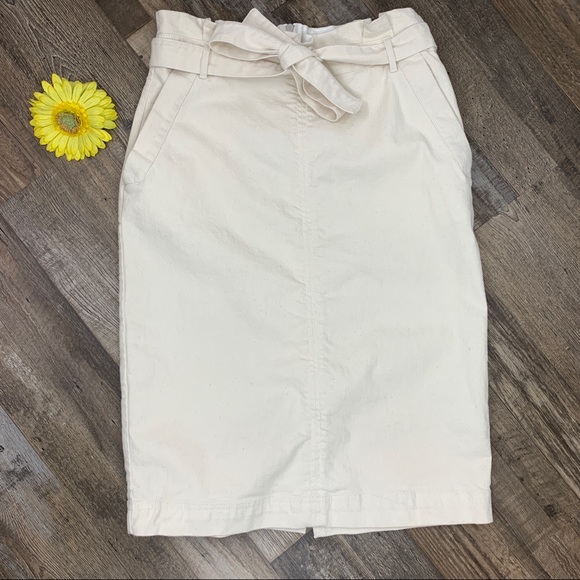 Banana Republic Paperbag Waist Denim Skirt ECRU Size 6